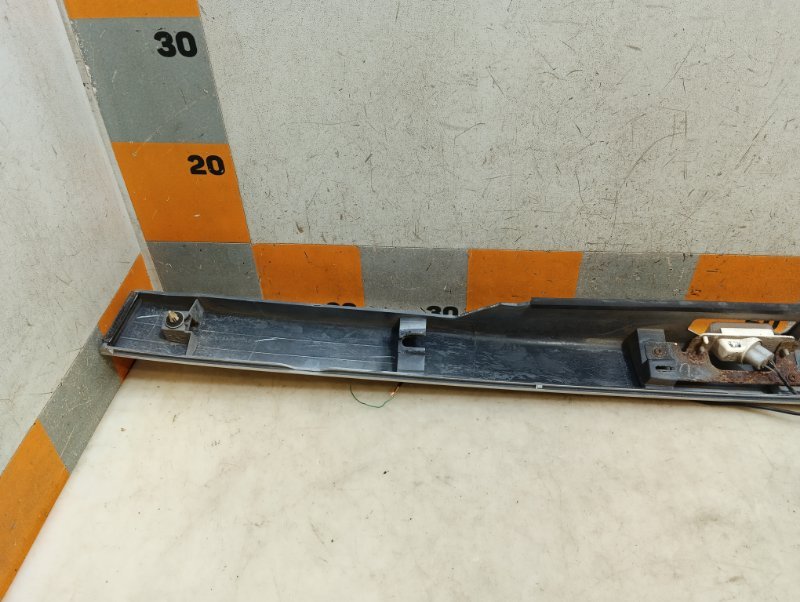 Накладка крышки багажника