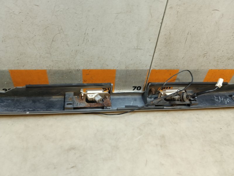 Накладка крышки багажника