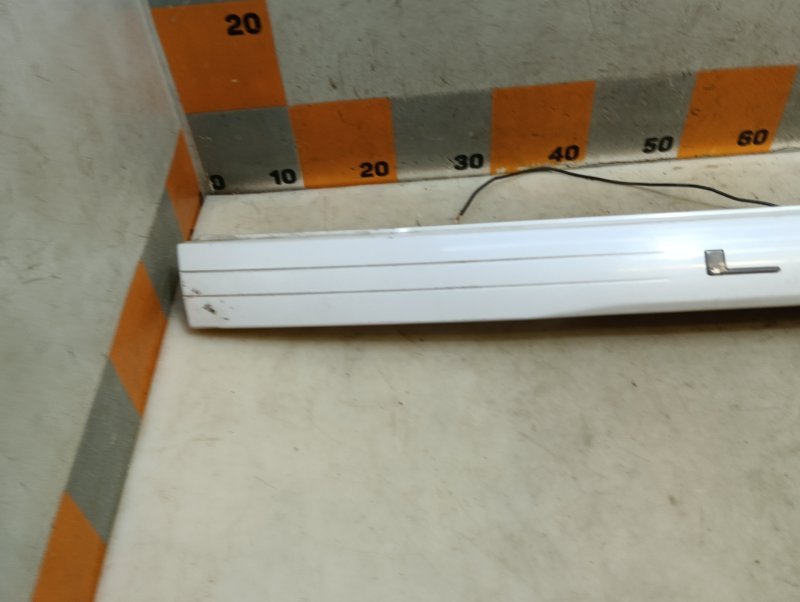 Накладка крышки багажника