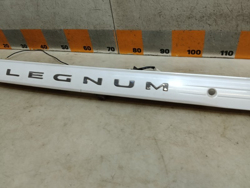 Накладка крышки багажника