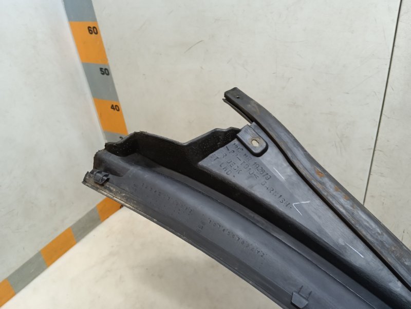 Решетка стеклоочистителей (Жабо)