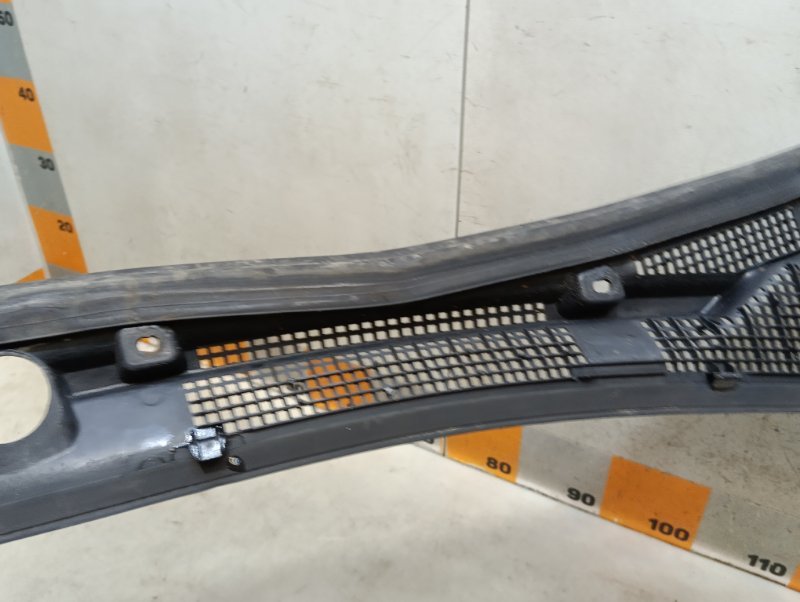 Решетка стеклоочистителей (Жабо)