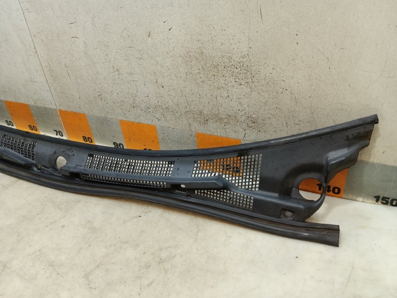 Решетка стеклоочистителей (Жабо)