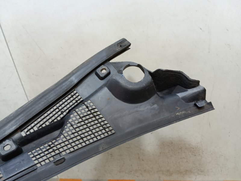 Решетка стеклоочистителей (Жабо)