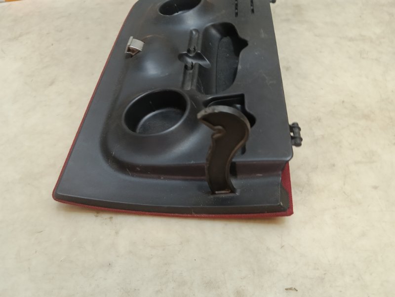 Крышка бардачка