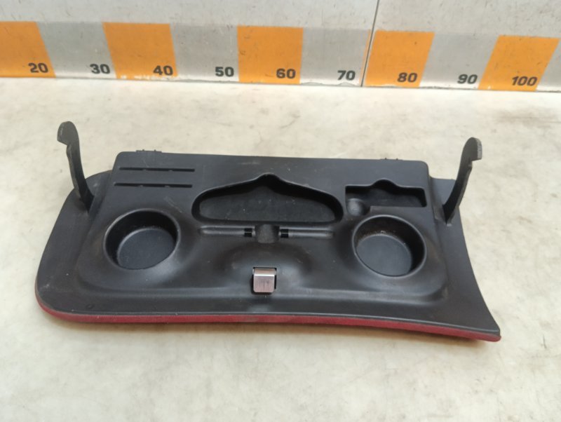 Крышка бардачка