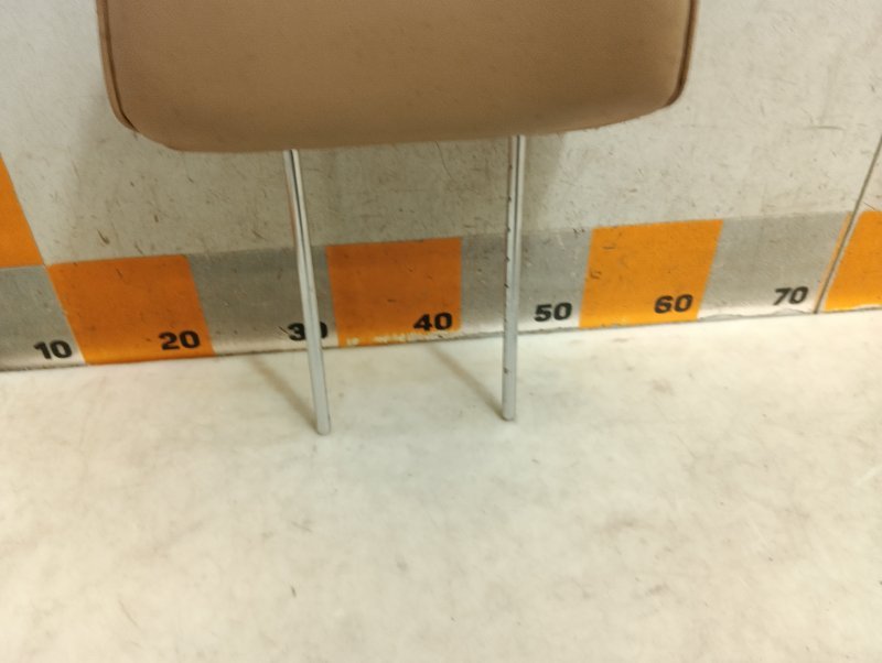 Подголовник сиденья