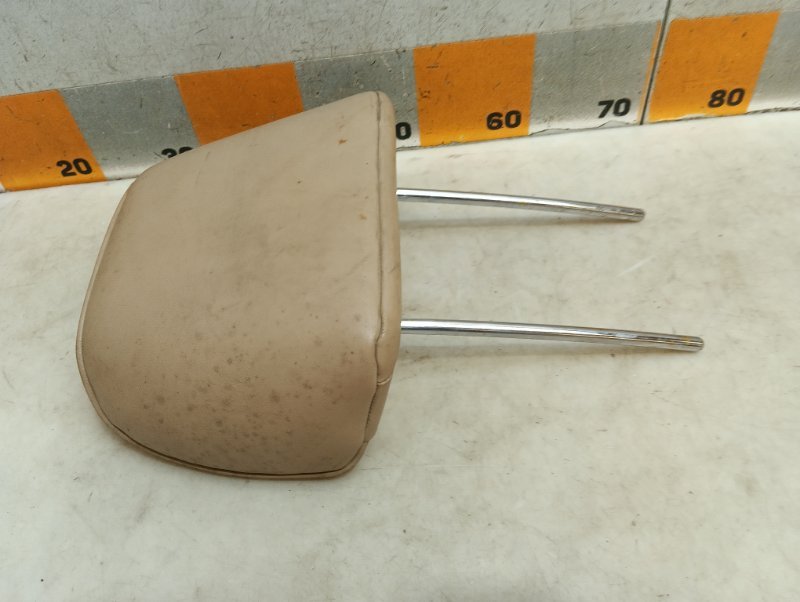 Подголовник сиденья