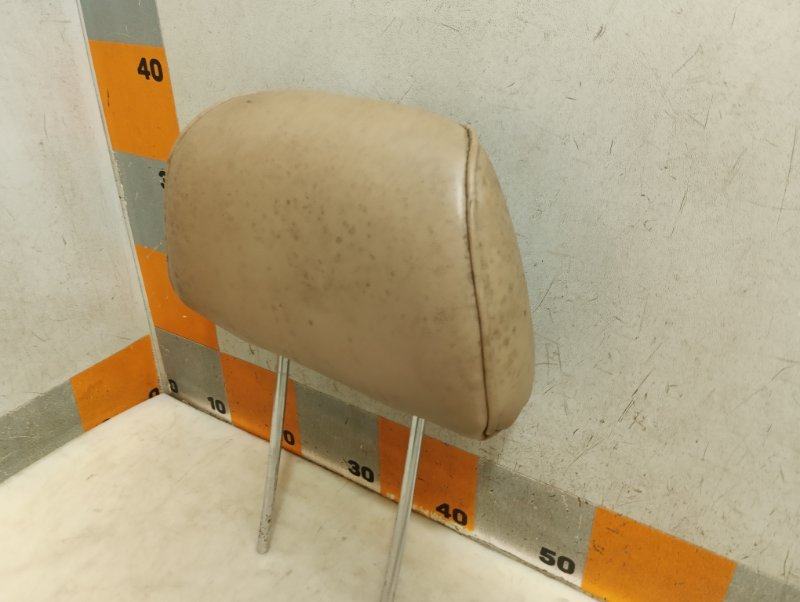 Подголовник сиденья