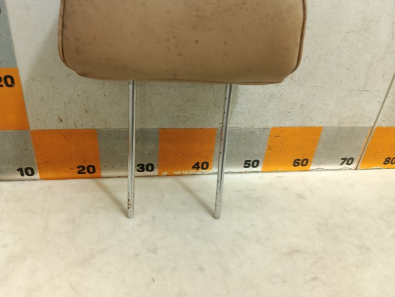 Подголовник сиденья