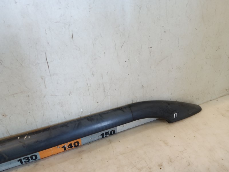 Рейлинг (релинг) правый (планка на крышу)