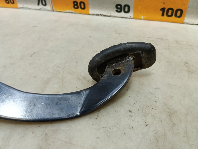 Педаль тормоза