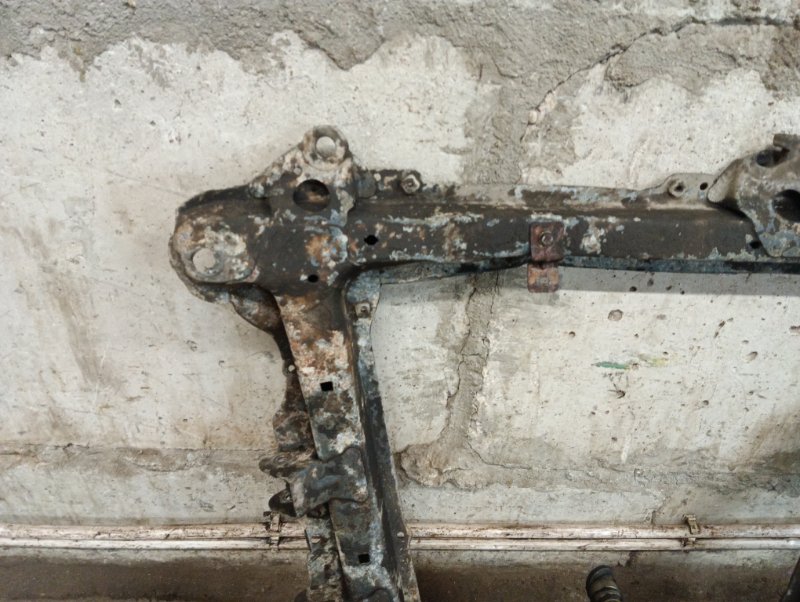 Балка подмоторная