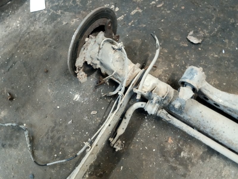 Балка задняя