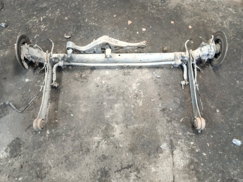 Балка задняя