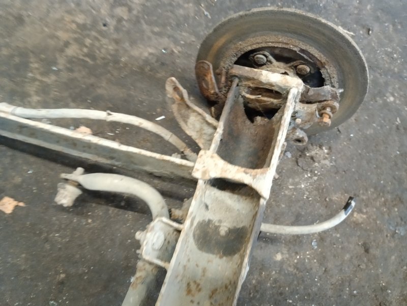 Балка задняя