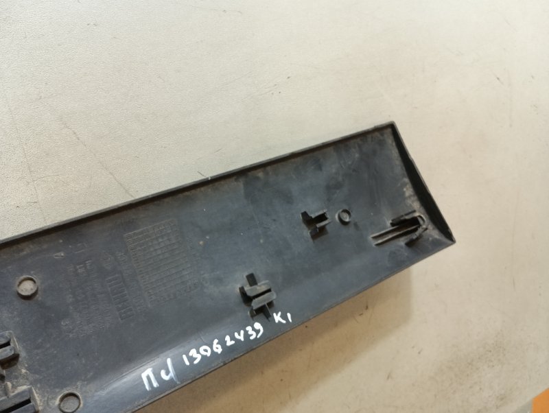 Молдинг двери