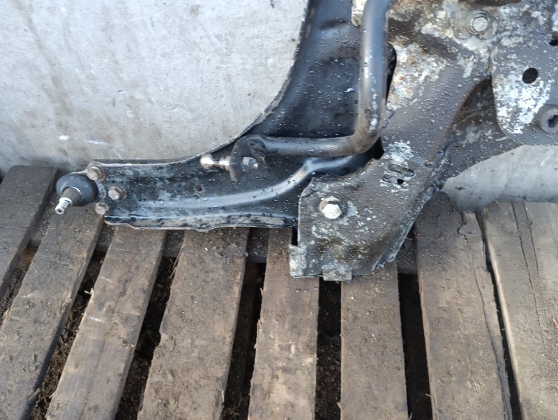 Балка подмоторная