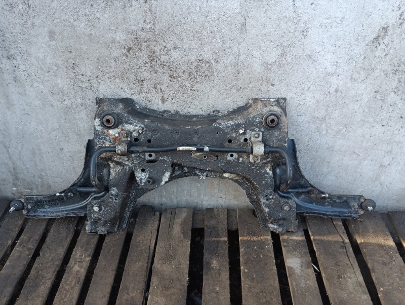 Балка подмоторная