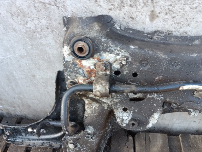 Балка подмоторная