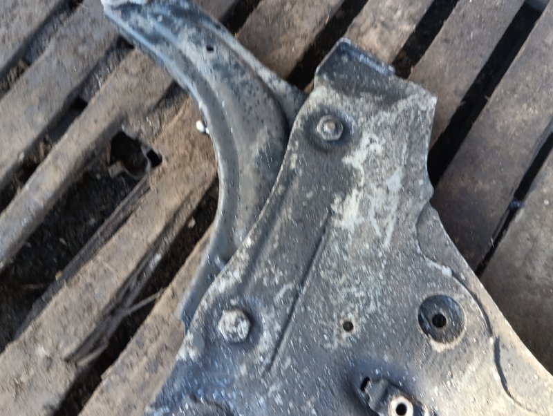 Балка подмоторная