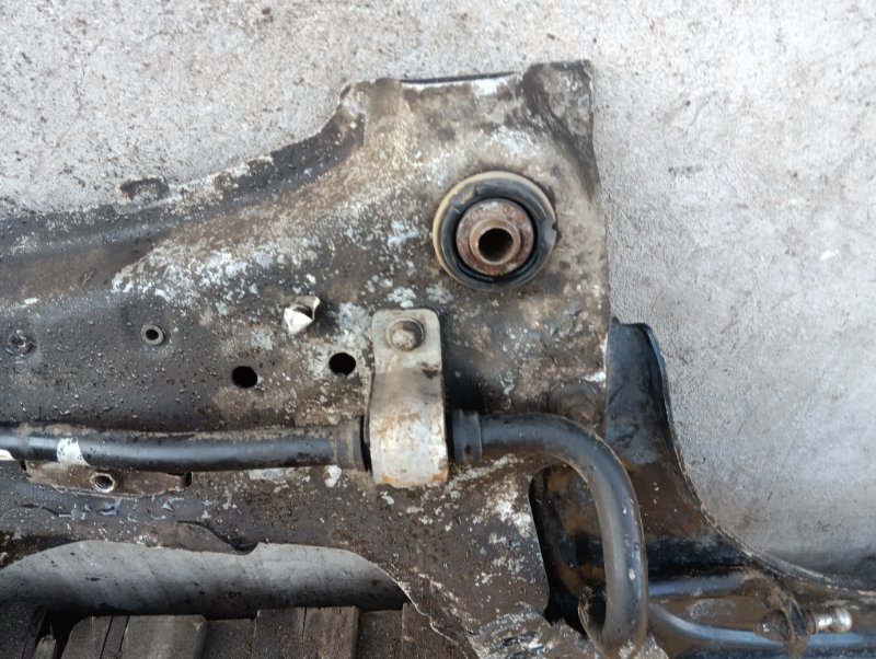 Балка подмоторная