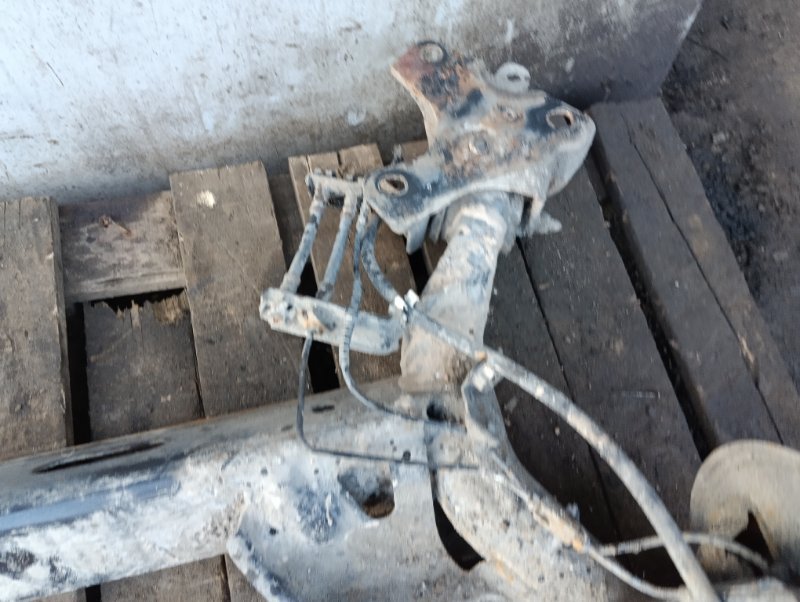 Балка задняя