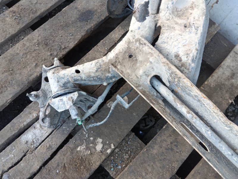 Балка задняя