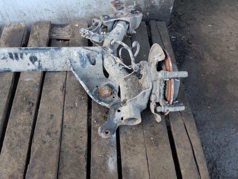 Балка задняя