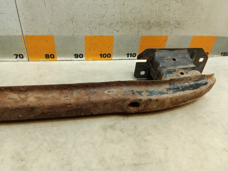 Усилитель заднего бампера