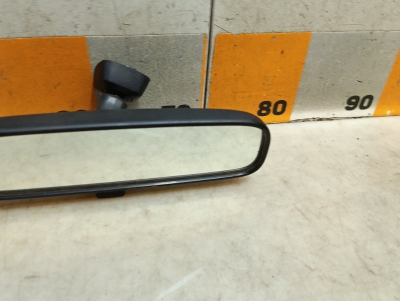 Зеркало заднего вида