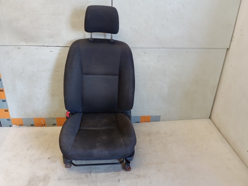 Сиденье переднее левое