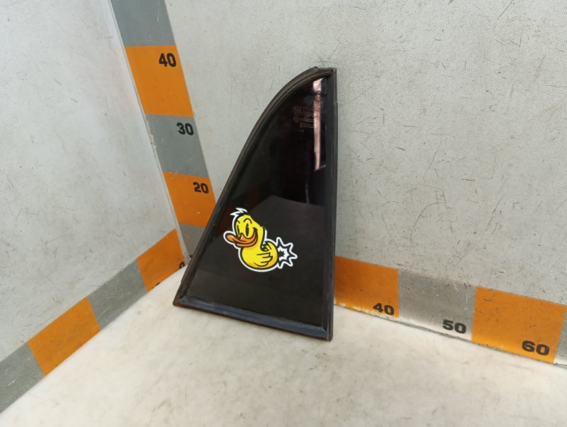 Стекло двери задней правой