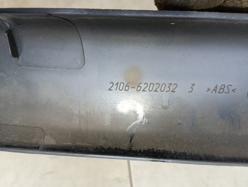 Накладка двери задней правой