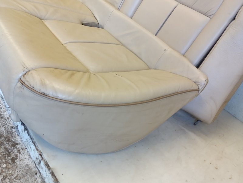 Сиденье салонное