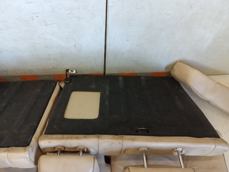 Сиденье салонное