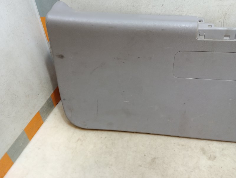 Обшивка двери багажника