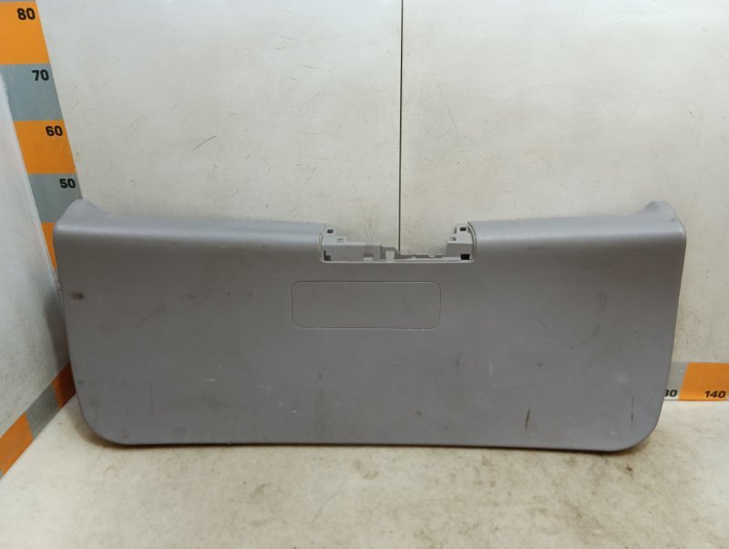 Обшивка двери багажника