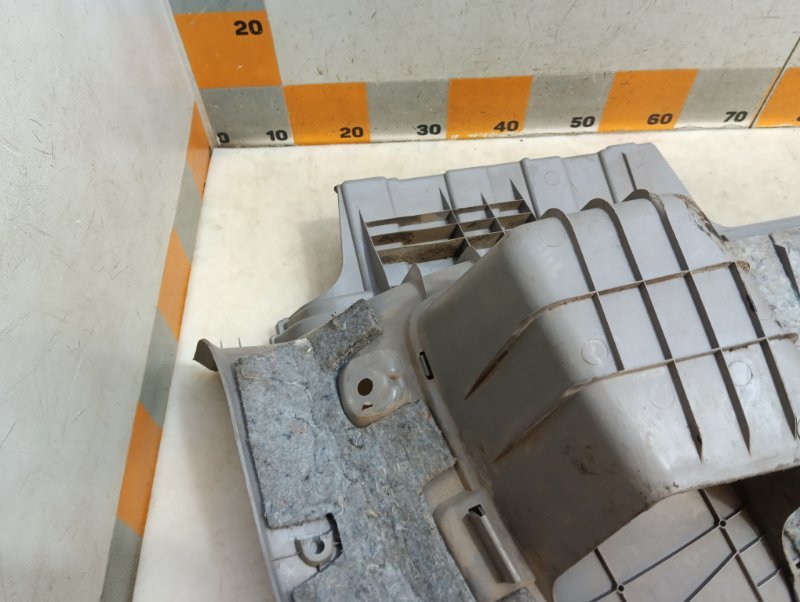 Обшивка багажника