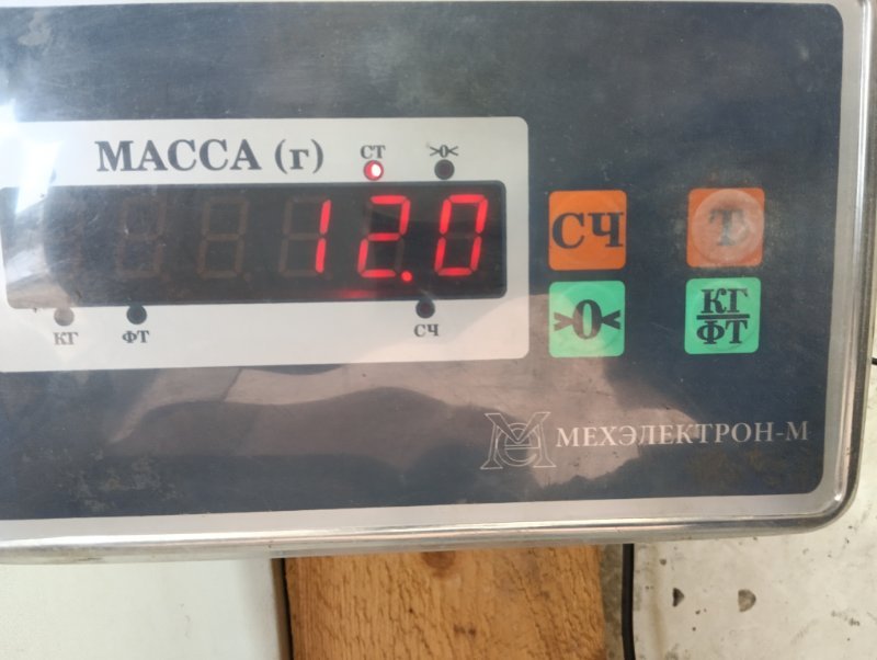 Стекло двери багажника