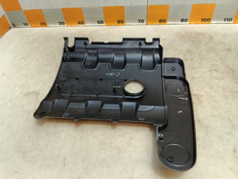 Крышка двигателя