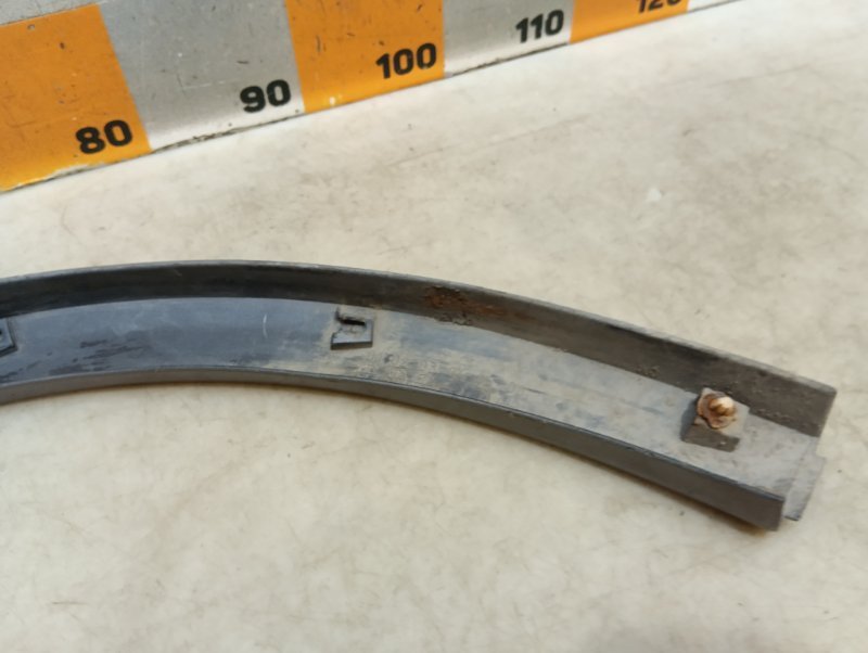 Накладка заднего крыла левого