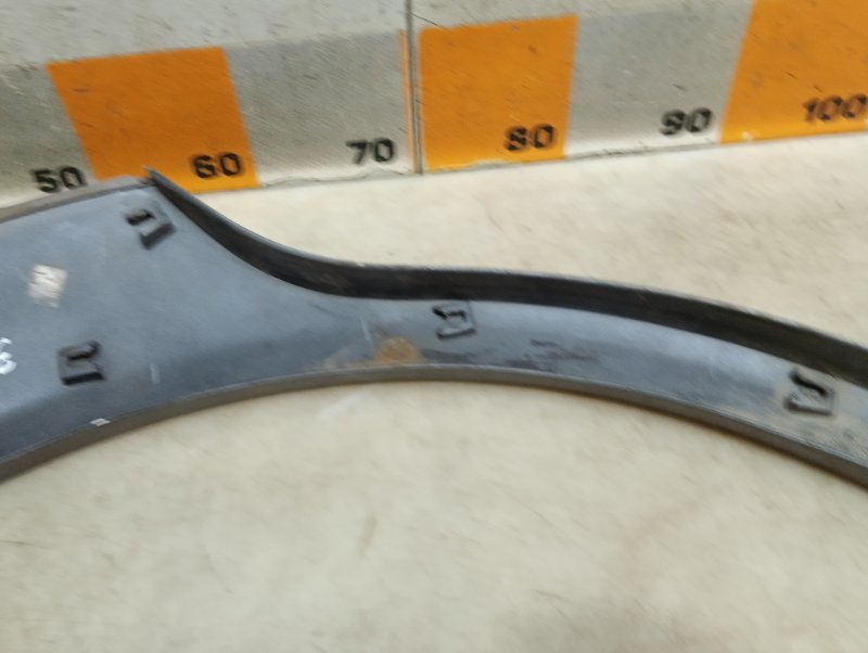 Накладка заднего крыла левого