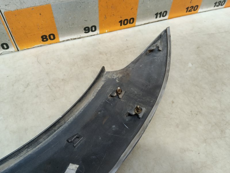 Накладка заднего крыла левого