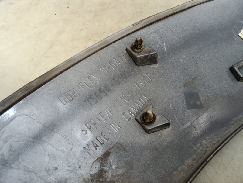 Накладка заднего крыла левого