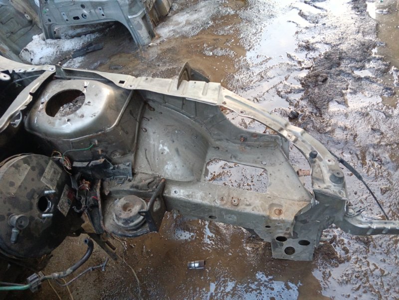 Кузовной элемент