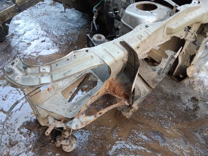 Кузовной элемент