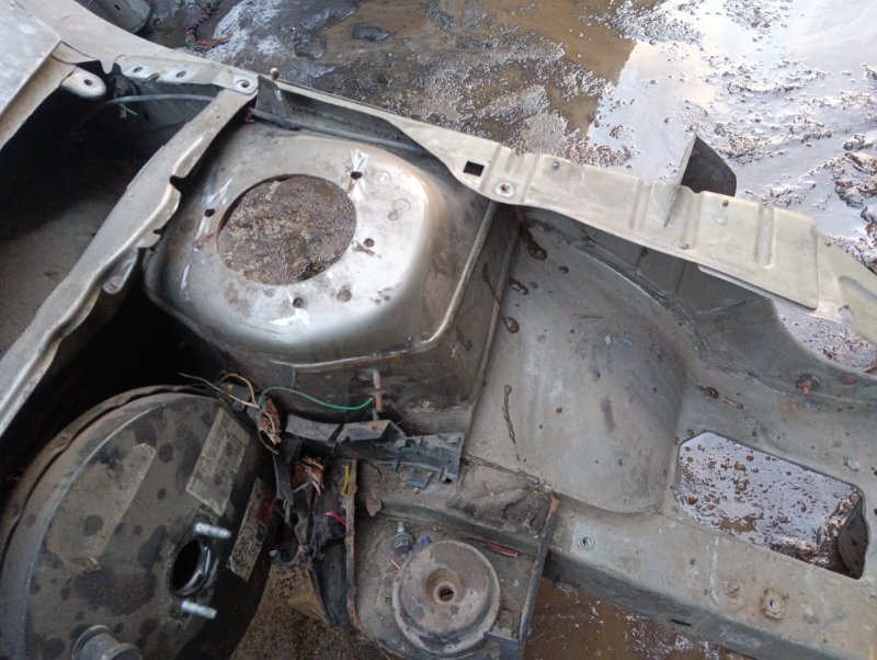 Лонжерон передний левый