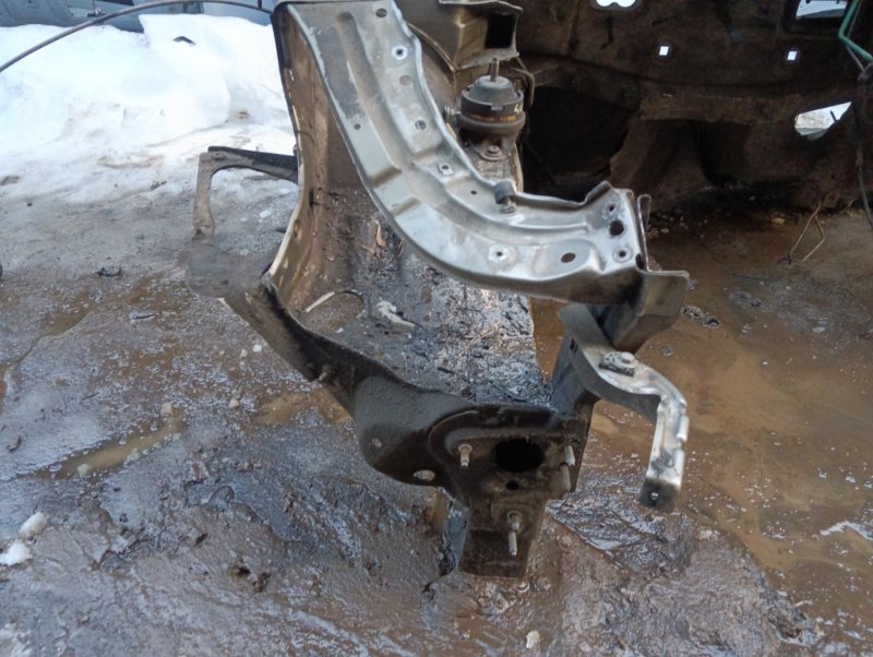 Лонжерон передний правый