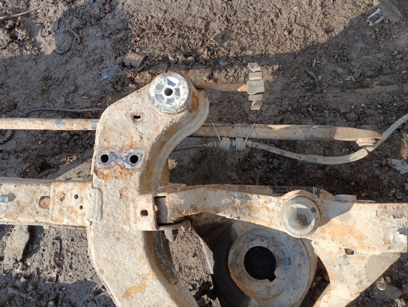 Балка задняя